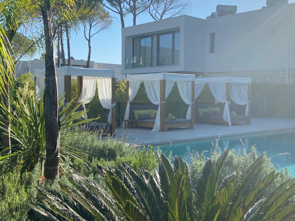 Rosemarine Apartment Durres